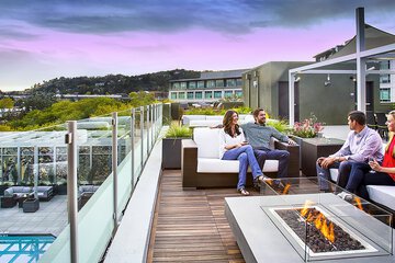 Hotel Exterior 52 of 58