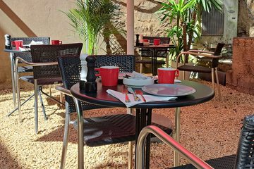 Breakfast area