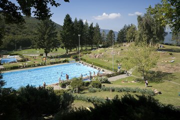 Exercise/lap pool