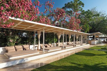 Beach bar