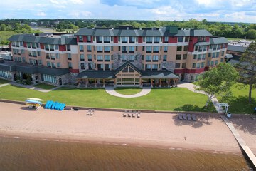 SouthShore Hotel on Lake Bemidji Trademark Coll by Wyndham