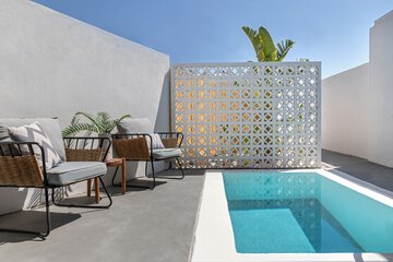 Private pool