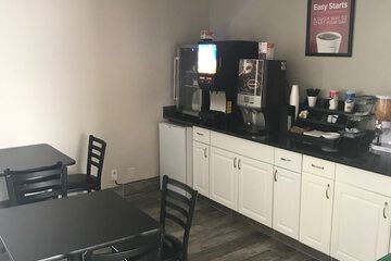 Breakfast/Coffee Service 23 of 25