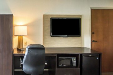 Room 16 of 33