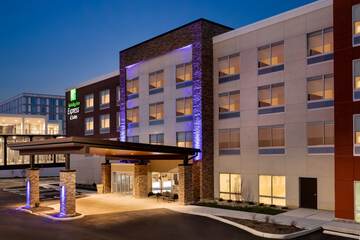 Holiday Inn Express and Suites-Cincinnati NE - Red Bank Road by IHG