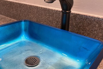 Bathroom sink