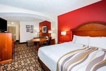 Room 26 of 48