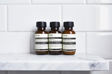 Bathroom amenities