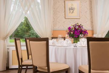 Indoor wedding