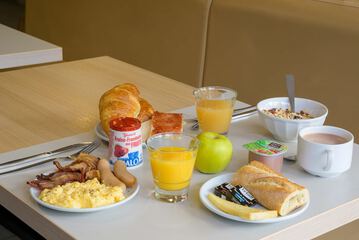 Breakfast meal