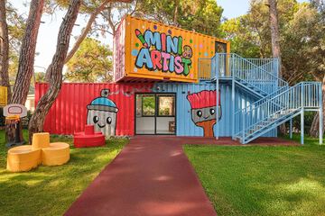 Children's play area - outdoor