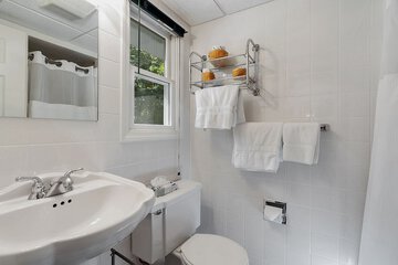Bathroom shower