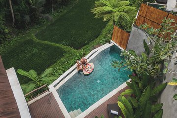 Private pool