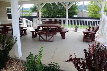 BBQ/picnic area
