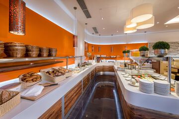 Breakfast buffet