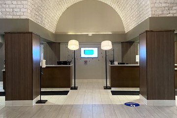 Check-in/check-out kiosk