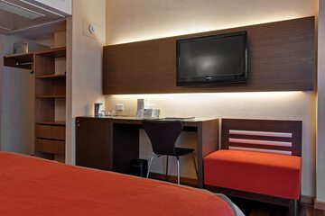 In-room business center