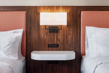 Room 15 of 38