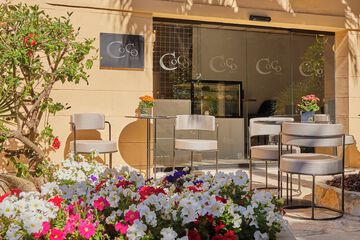 Coffee shop