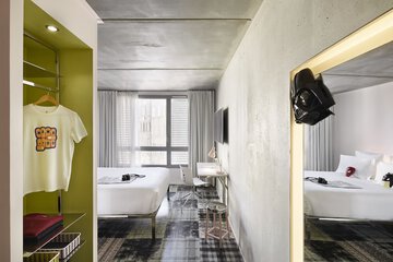 Room amenity