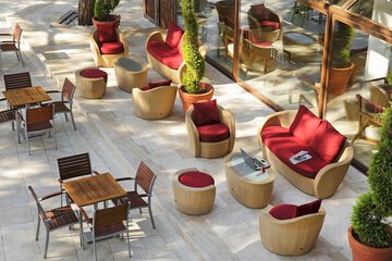 Poolside bar