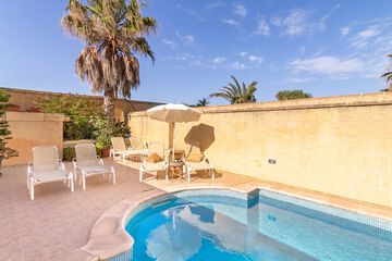 Private pool
