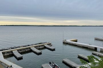 Dock
