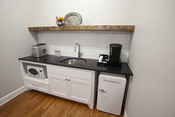 Private kitchenette