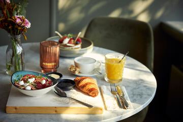 Breakfast meal