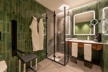 Bathroom shower