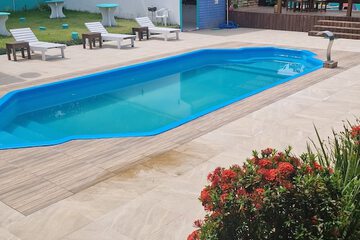 Pool waterfall
