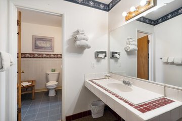 Room 170 of 212