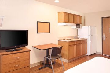 Room 5 of 16