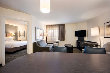 Room 15 of 25