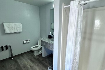 Room 32 of 45