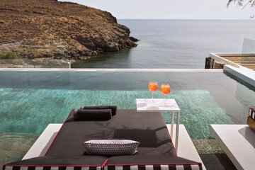 Infinity pool