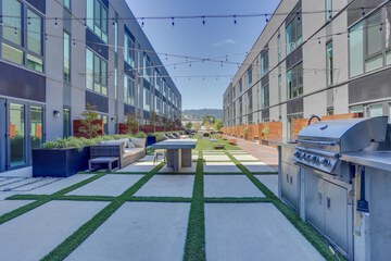 Hotel Exterior 21 of 27