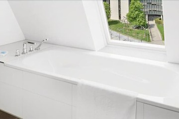 Deep soaking bathtub