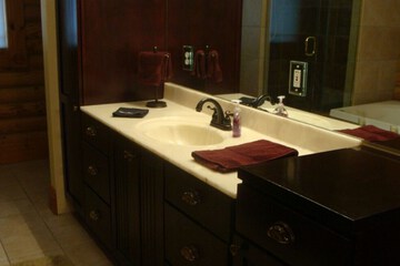 Bathroom sink