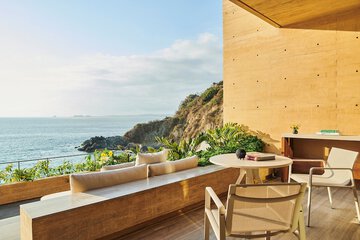 Beach/ocean view