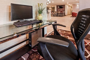 Business Center 18 of 21