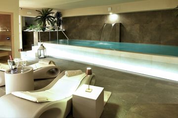 Infinity pool
