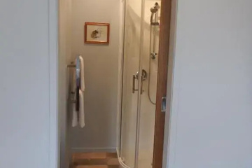 hotel_rooms