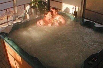 Indoor spa tub