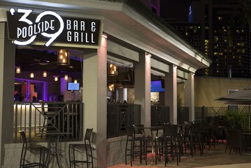 Poolside bar