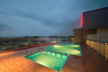 Rooftop pool