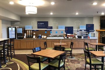 Breakfast/Coffee Service 37 of 45