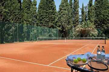 Tennis court