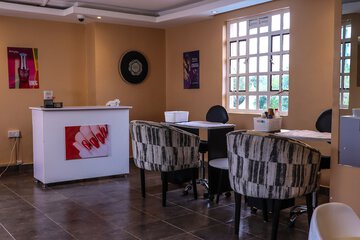 Nail salon