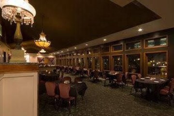  Cliffbreakers Riverside and Conference Center 11